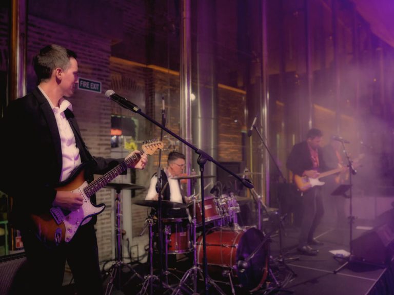 Estambul_1_la_patrulla_lapatrulla_bayona_baiona_musica_vigo_galicia_pop_rock